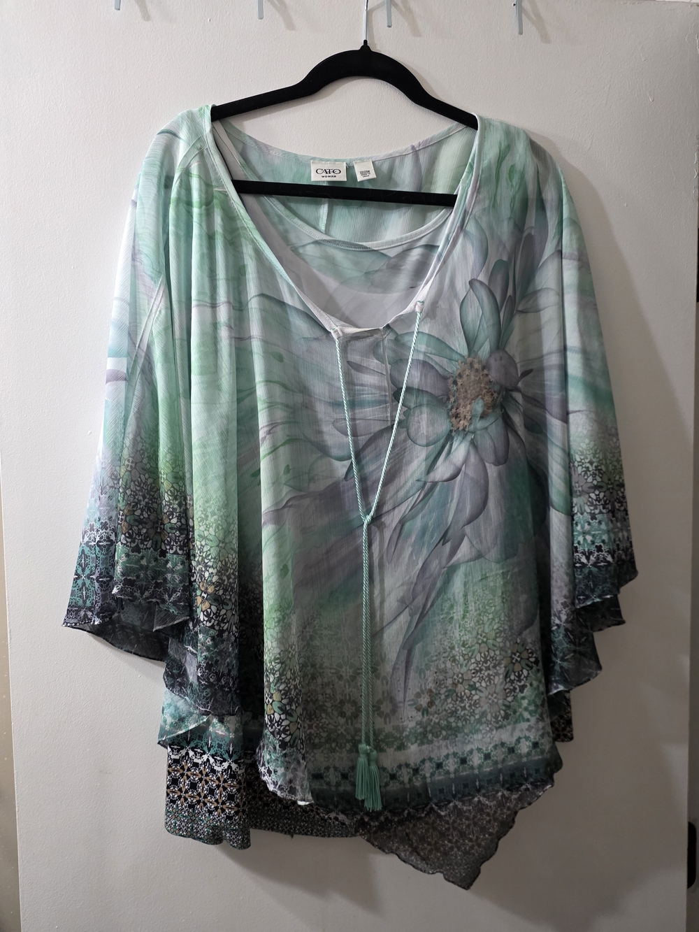 Cato Mint Green and Gray Floral V-Neck Poncho Tunic